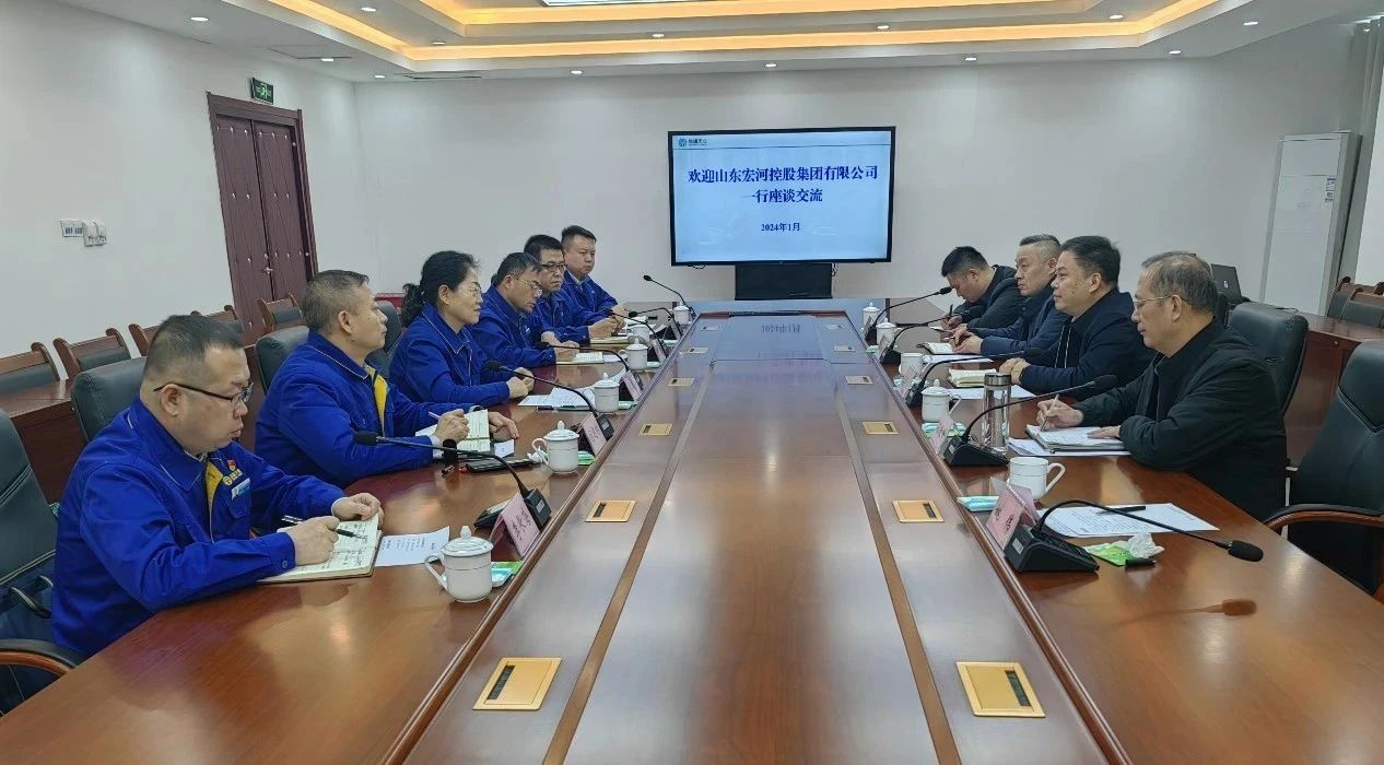 李曉東到新疆調(diào)研督導煤礦建設推進工作，并慰問駐疆干部職工