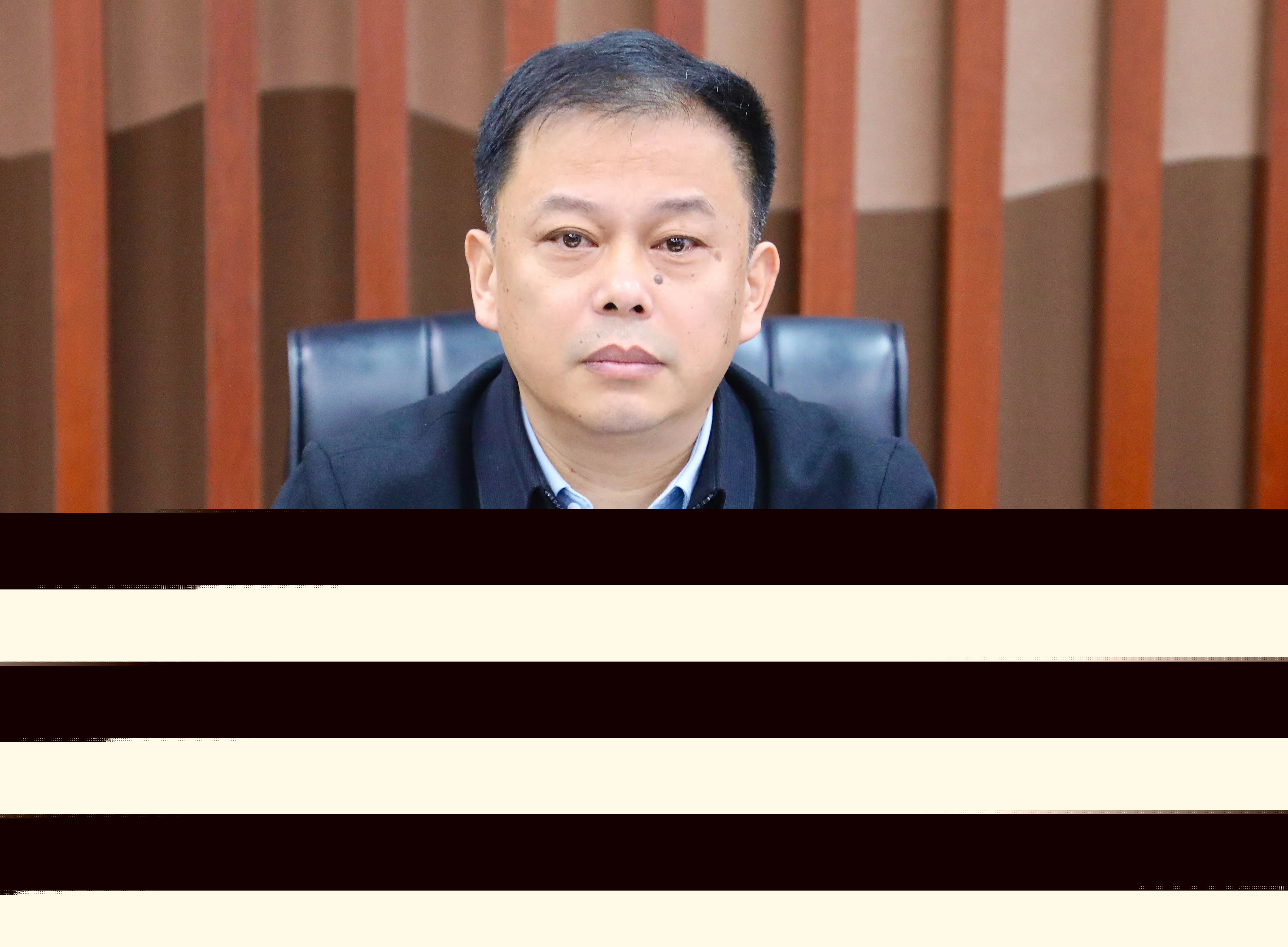 全力以赴打好年度“收官戰(zhàn)”！宏河集團召開1-3季度經(jīng)營形勢分析暨決戰(zhàn)四季度動員會1.jpg